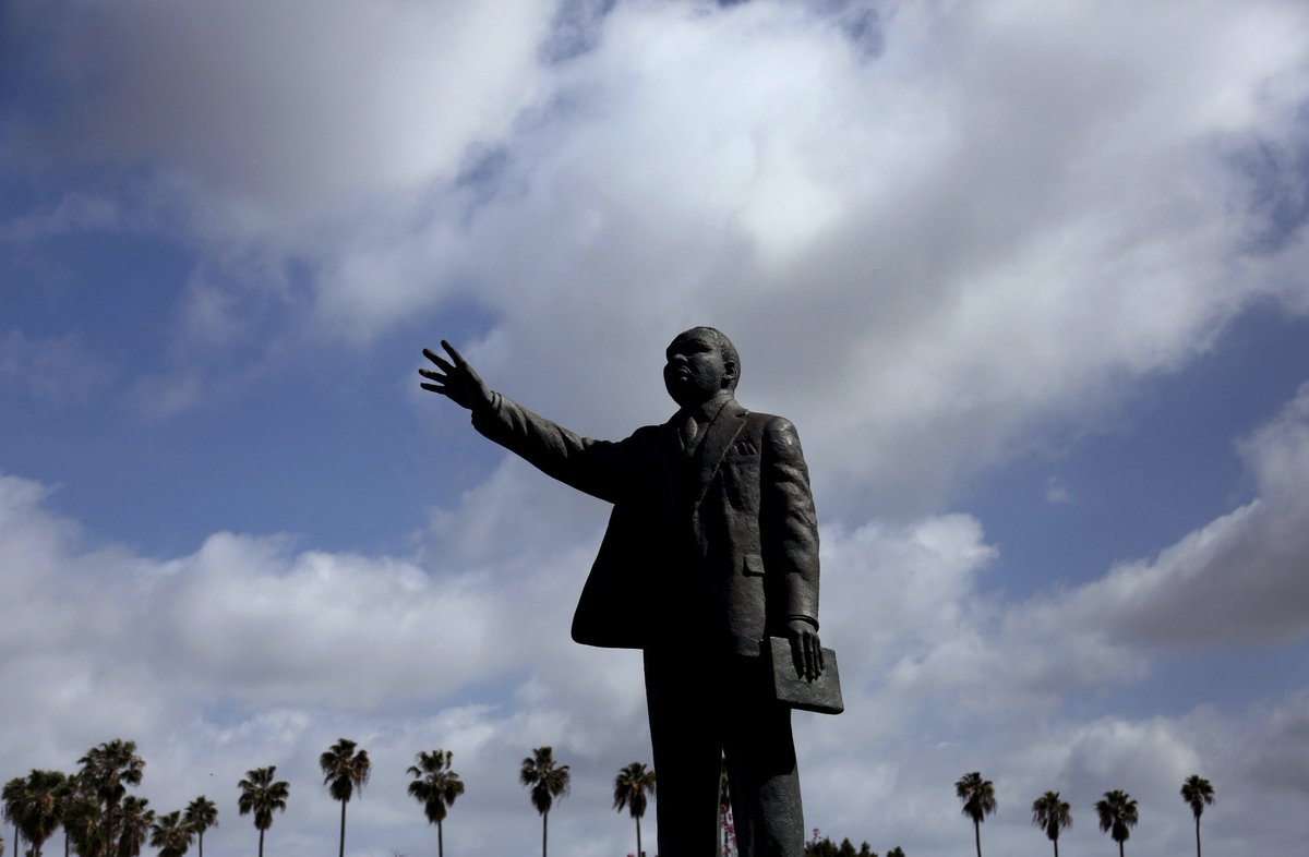 GenaroMolina47's tweet photo. “We may have all come on different ships, but we’re in the same boat now,” is a quote by Martin Luther King, Jr. that seems to resonate in the time of COVID-19 as his likeness, by sculptor Larry D. Stokes, continues to preach in MLK Jr. Park in Long Beach. #COVID19 #MLK #latimes https://t.co/yr53KI2f1w