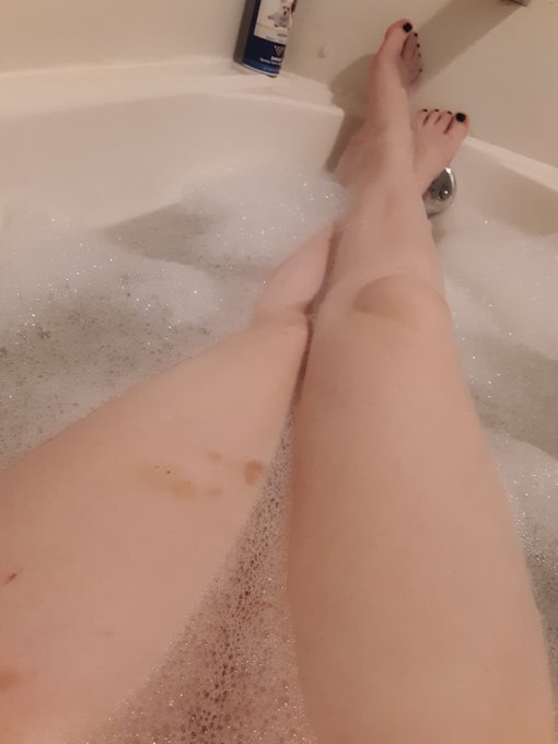Splish splash I'm taking a bath https://t.co/dDyPwABDn1<a href="/tag/soles"class="tags"><span>#soles</span></a><a href="/tag/perfectfeet"class="tags"><span>#perfectfeet</span></a><a href="/tag/feetgoddess"class="tags"><span>#feetgoddess</span></a><a href="/tag/feetpicsforsale"class="tags"><span>#feetpicsforsale</span></a>