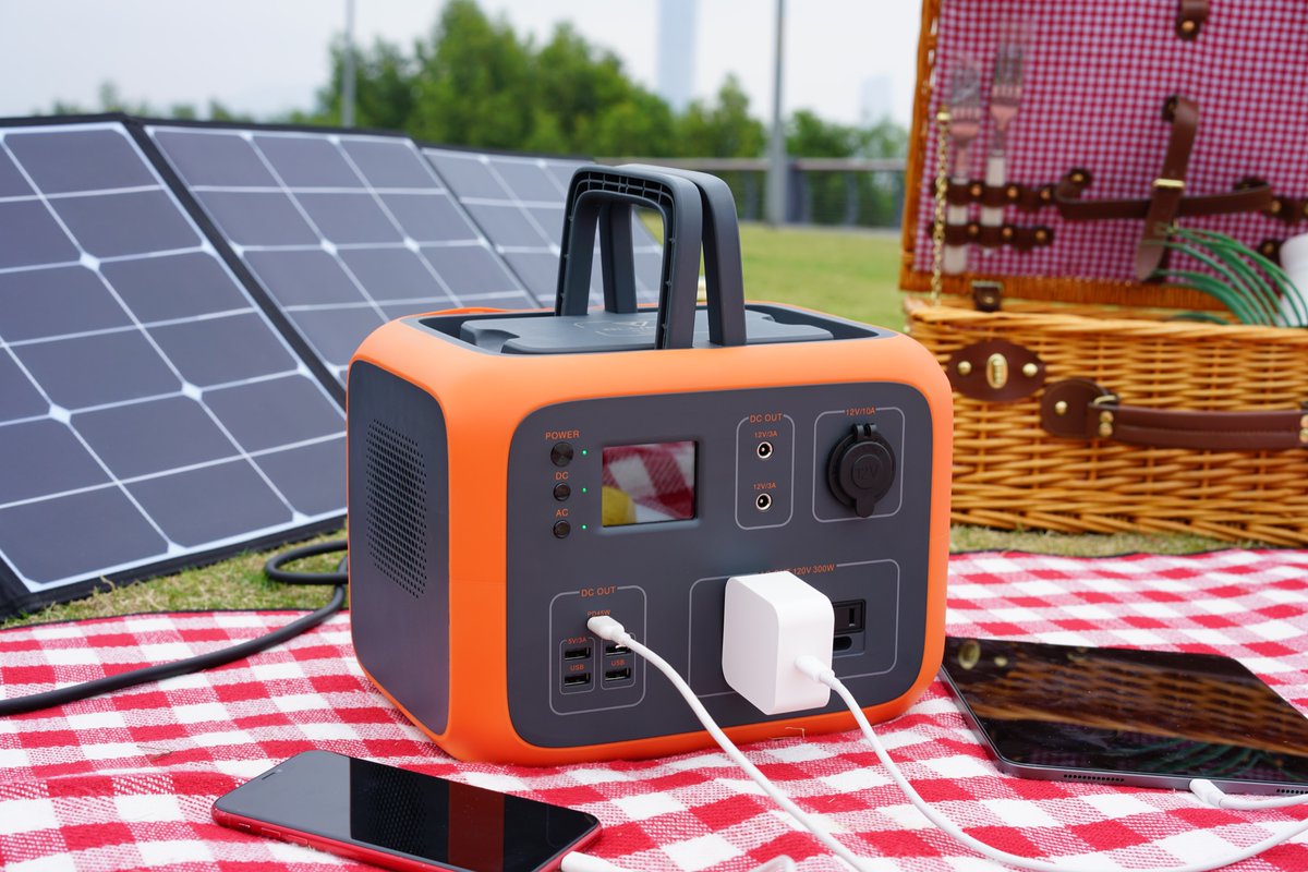Maxoak_official's tweet photo. take the #maxoak #bluetti power station for camping picnic
Stay charged!
#solar #500wh #Amazon #outdoorfun #solarpower https://t.co/UpyqCbQqlQ