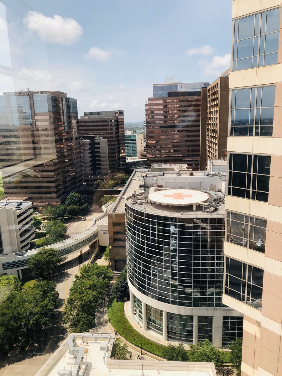 doctorpemm's tweet photo. Day 3 Leukemia 🏥 rounds completed. In midst of #COVID19 era, sending a huge 🙏🏾 to all of our frontlines team in the #ER ⛑ all of the #nurses #APPs #ERPhysicians #paramedics #FirstResponders THANK YOU 🙏🏾 for coming to work to help treat our #PatientsWithCancer #leusm #endcancer https://t.co/67wZmyEthc
