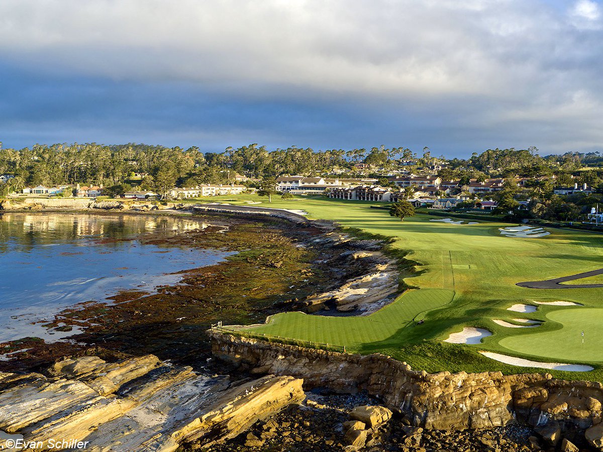 Evan_Schiller's tweet image. The 18th hole at @PebbleBeachGolf for those who have been asking...is this the greatest finishing hole in golf?  Thoughts ? @attproam @PGATOUR #pebblebeachgolf #montereypeninsula @SeeMonterey