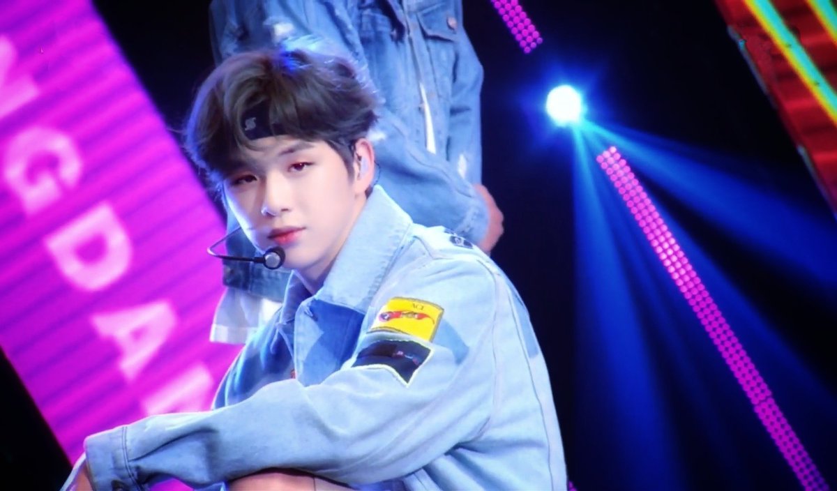 q59682408's tweet photo. #CyanOnDaniel #CYAN #2U 
#강다니엘 #KANGDANIEL 
#姜丹尼尔 #カンダニエル #คังแดเนียล
@konnect_danielk 
👄 https://t.co/BWCWDWSzTT