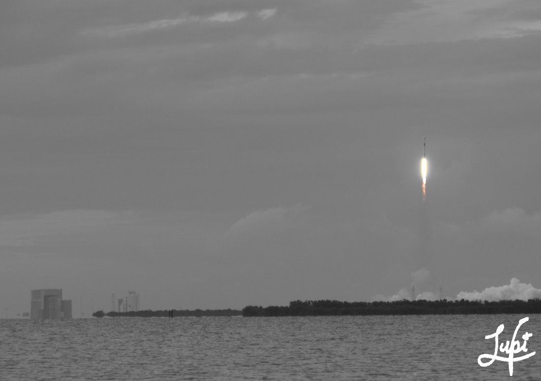 I didn't take many photos of the AMOS-17 launch, it was very dreary. I leaned into that vibe for this photo, made it black+white except the plume!

I want to sell prints. If you want to help me raise $ to do so, I have a streamlabs tipjar link on my twitch page, or dm for paypal!