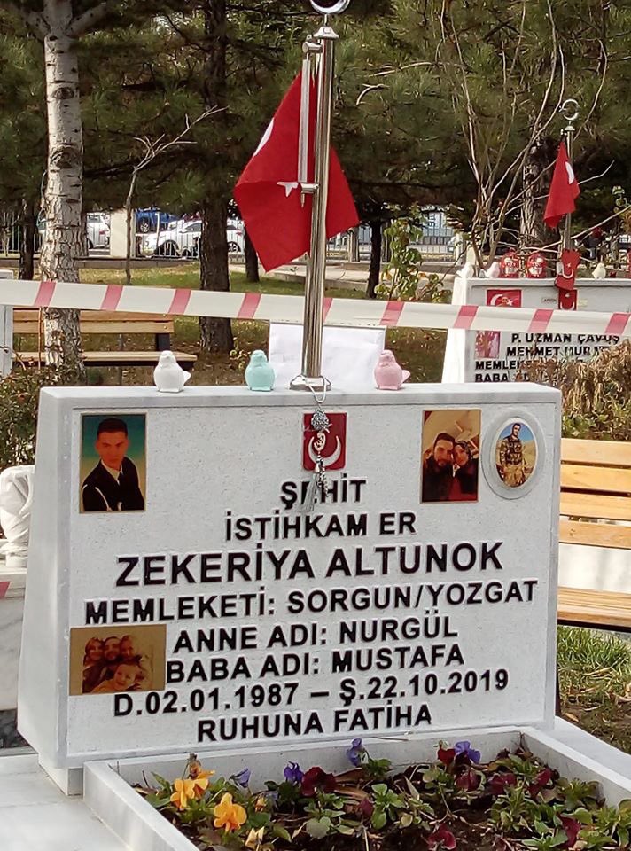 Başka Zekeriya altunok lara 
Sebep olmayın

Komisyon AyırmaYaşat