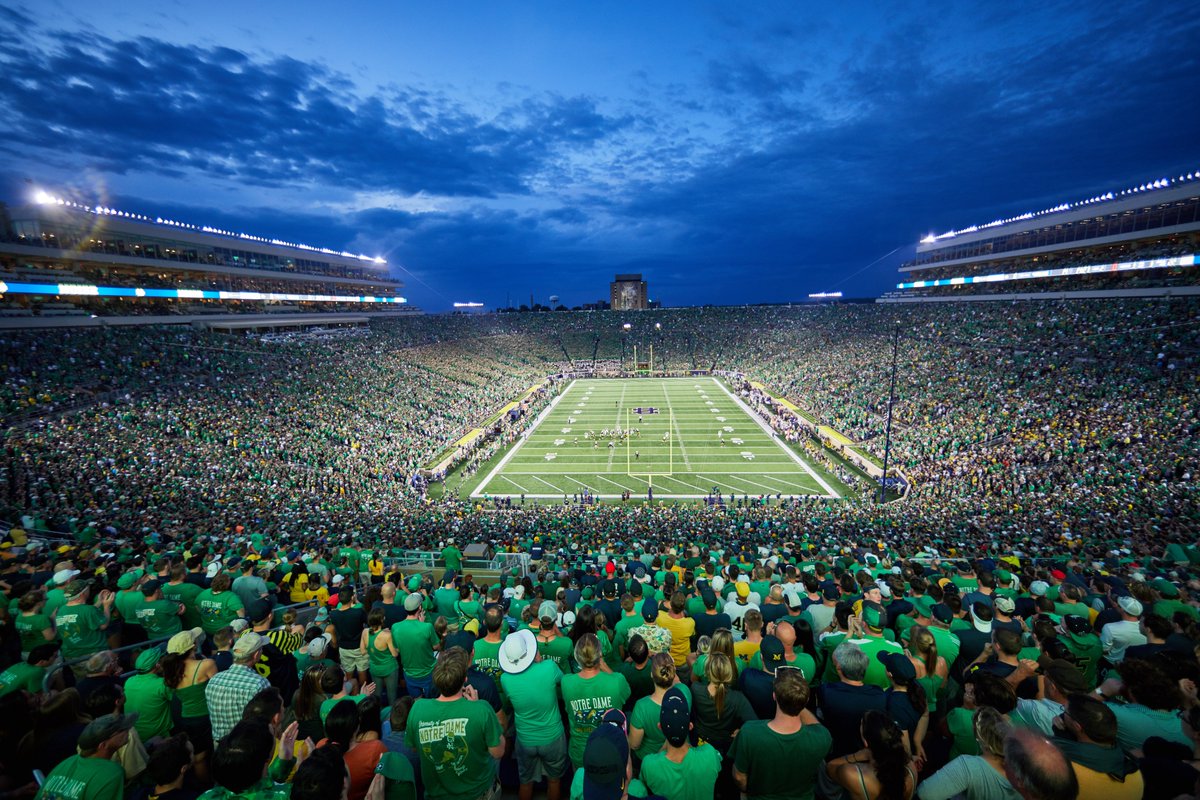 NDFootball's tweet photo. Mood.

#GoIrish https://t.co/uHAyUj92PD
