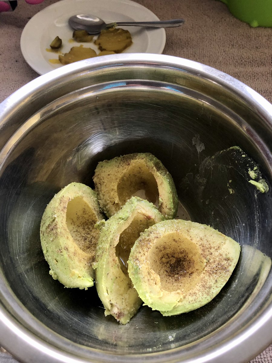 3/n I couldn’t find sweet pickled turnip so I had to use my last three sweet slices of pickled cucumber (yum!).Plus the crushed avocado (too big a production to want to chop onion and herbs).  #burritoday