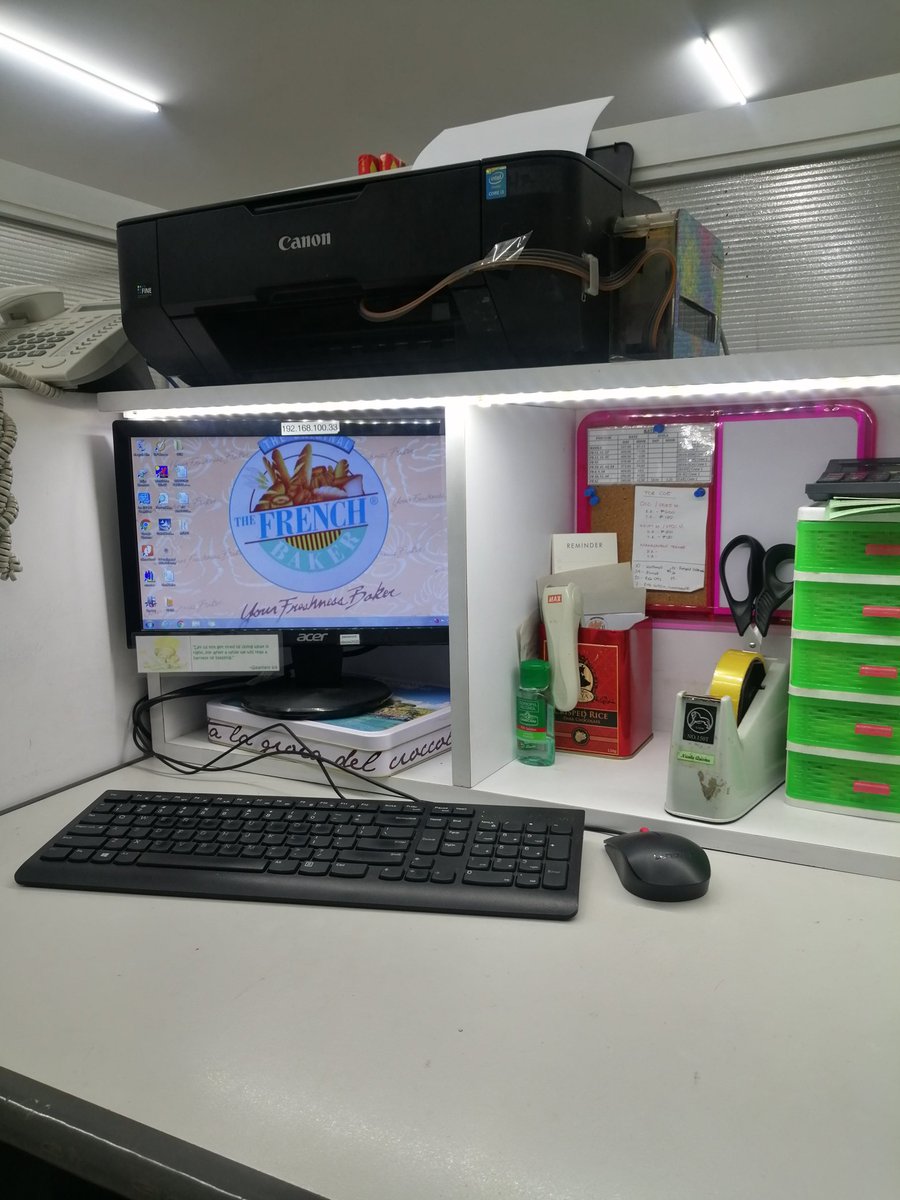 nicarisme's tweet photo. Work work work 😁 #Saturday https://t.co/6OL7B0jTEm