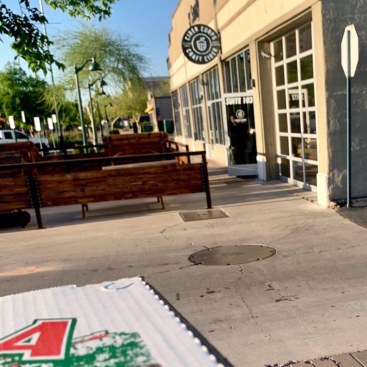 CityofMesaMayor's tweet photo. I love Myke’s Pizza in downtown #Mesa! I would put it up against anyone🍕 #stayhome #eatlocal #azrestaurantweek https://t.co/qxeXNfRoD2
