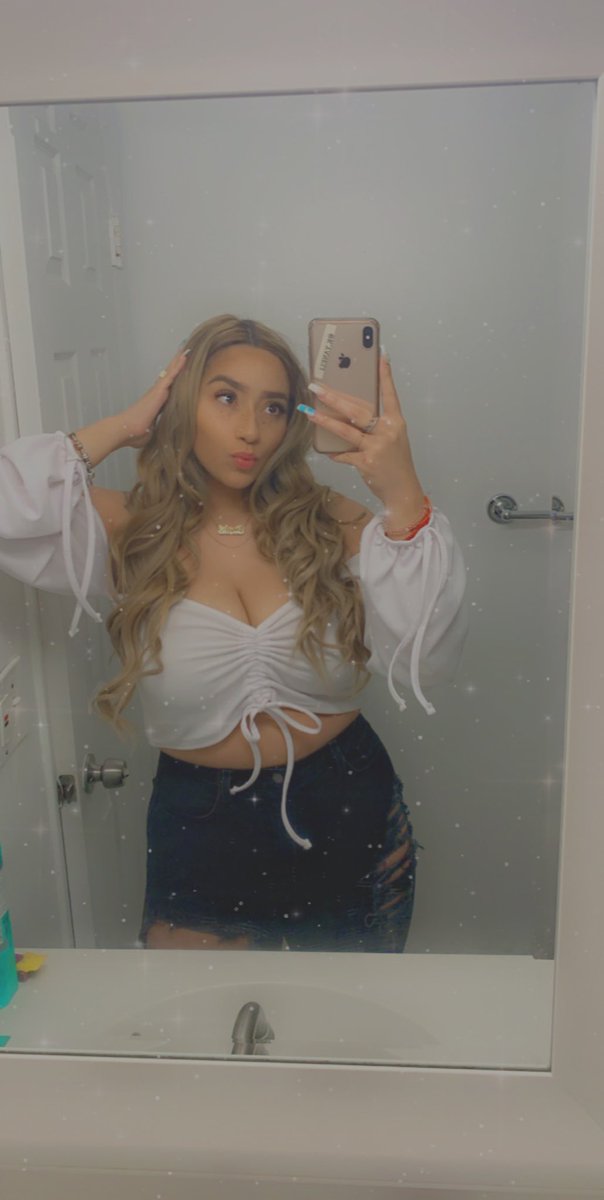 karlaonly_'s tweet photo. hey 🥴 https://t.co/phoOdOZT9u