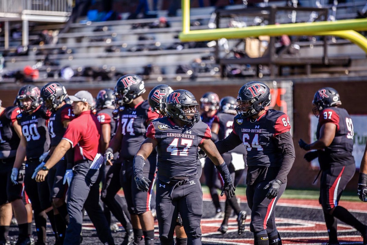 Officalwb's tweet photo. @BearsSports @LRBearsFootball @LRjoebear Warren Bell “ PIG “ https://t.co/M5MArTocvA