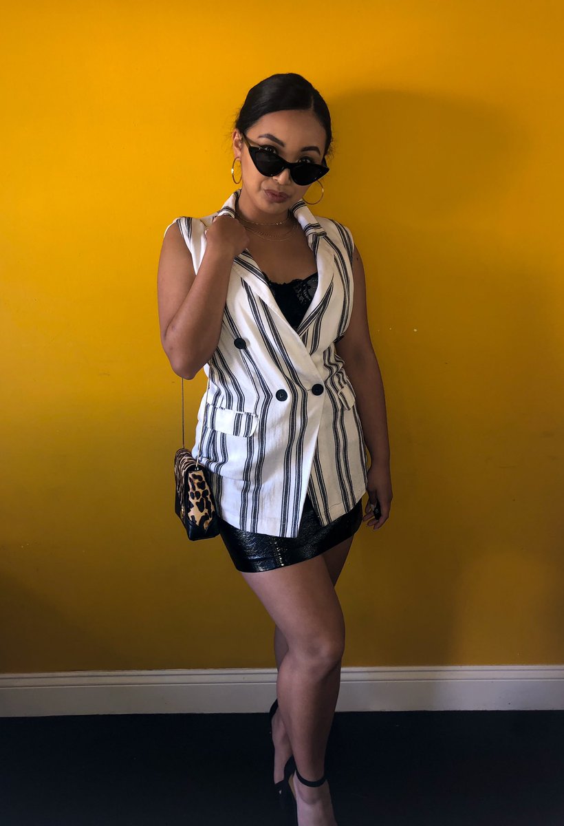 qlosetqueen's tweet photo. Them: Where you going? 
Me: The living room 

Vest: @bershkacollection 
Purse: @katespadeny 
Skirt: @hm 
#leatherskirt  #blackandwhite #wfh #wfhlife #bw #fashion #quotes #ootd #professional #businessattire #professionalattirewomen https://t.co/iI1wy2tNYY