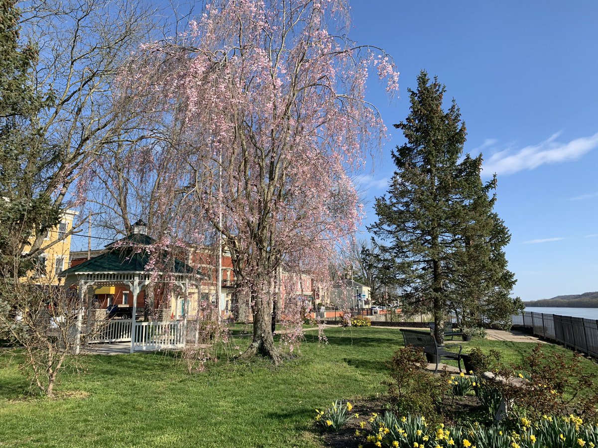 Beauty spot New Richmond,Ohio home of the Front Street Café