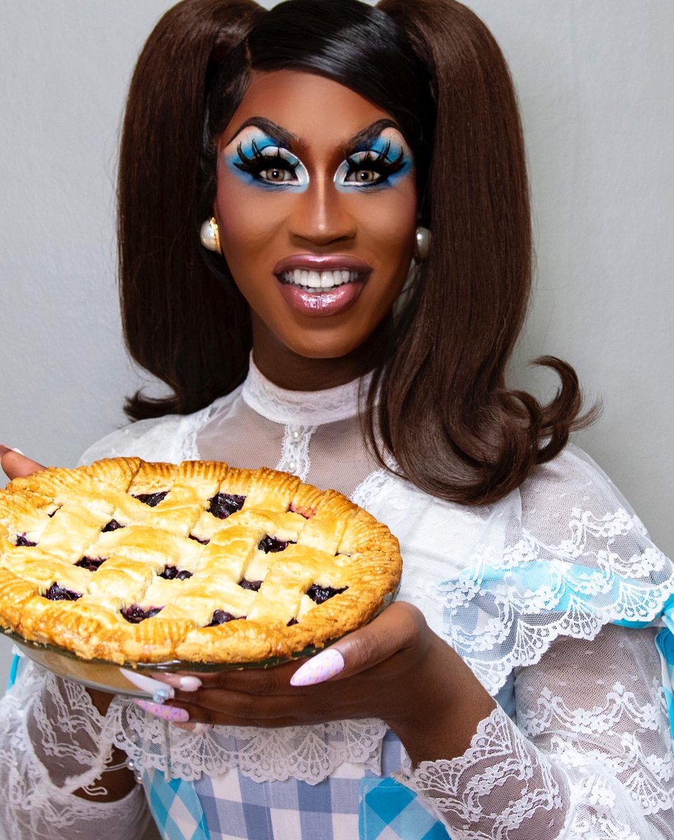 Twitter shea coulee Shea Couleé