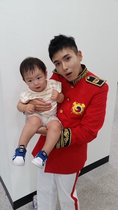 finally reached ryeowook's era with these babies during enlistment. Arent these pictures just bursting with cuteness? 