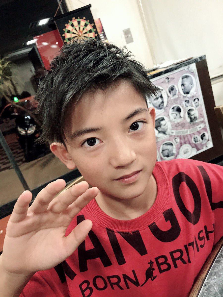 O Xrhsths スターダスト沖縄 ちょこﾏﾈｰｼﾞｬｰ Sto Twitter イメチェンしました ジョナサンはいつもお気に入りの美容師さんと 髪型を決めます ジョナサン 散髪男子 Battleboysokinawa Battleboys Ebidan Okiebi Ebidanokinawa おきえび スターダスト