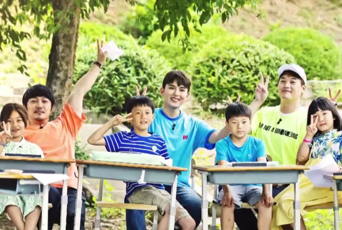 now it's after enlistment hhhimagine ryeowook with his kids to the countryside or camping in the wild. Teaching them all about life & spending time, bonding father x children.
