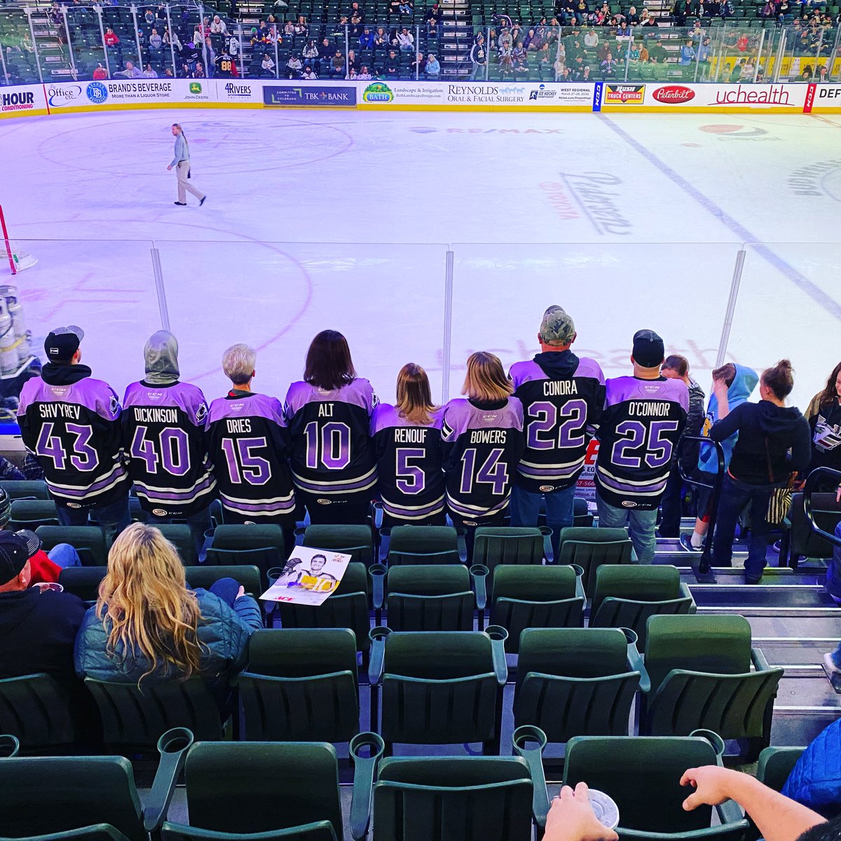 Missing hockey and my hockey family😭😭😭😭.