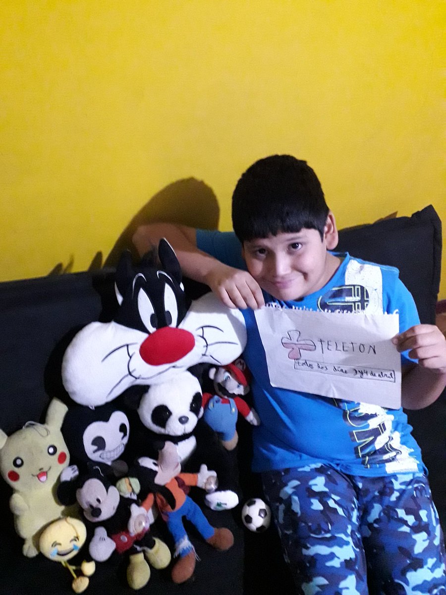 katty_tp's tweet photo. #Teleton #teletonteacompana #TeletonTeAcompaña #teletonchile  mi bebé viendo la teleton https://t.co/ooqaXcFOHs