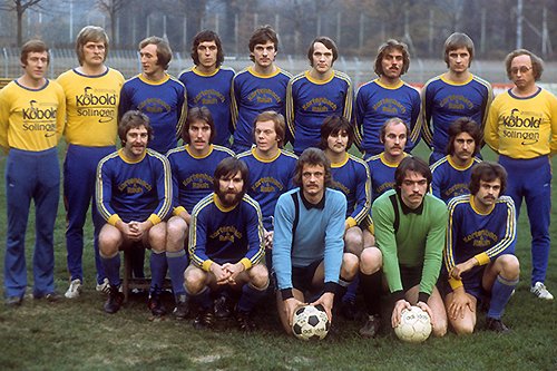 O Göttingen 05 foi um dos participantes daquela temporada, a equipe situada na Baixa-Saxônia jogou por quatro oportunidades, a última vez foi na temporada 1980-81. Hoje a equipe atua na Landesliga-Braunschweig a sexta divisão alemã Foto: Kicker