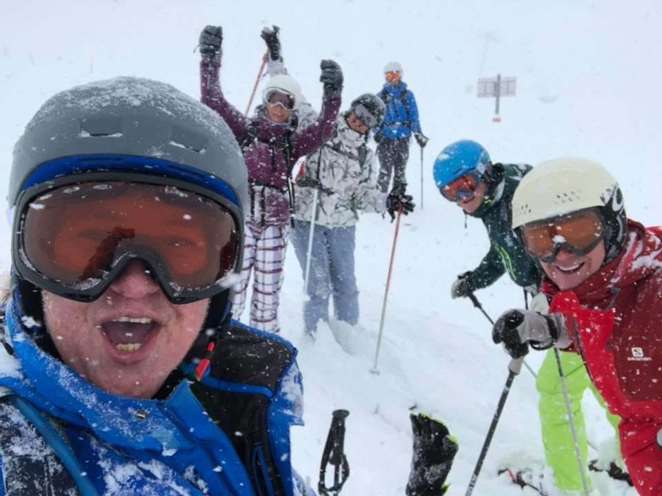hmcami's tweet photo. A year ago I was enjoying fresh dump of snow in the beautiful @WengenSwiss didnβt get there this year π’ but happy memories and something to look forward to!!! #inlovewithswitzerland #wengen #oakhall @OakHall https://t.co/nNMLSVgfa1