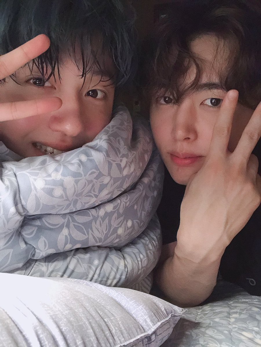 Chani in this jaeni photo hits different