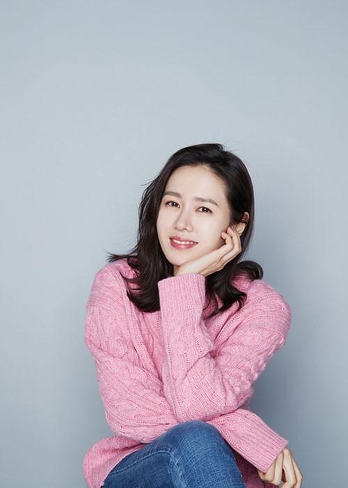 iu and son yejin ; a thread↳   #아이유   #손예진