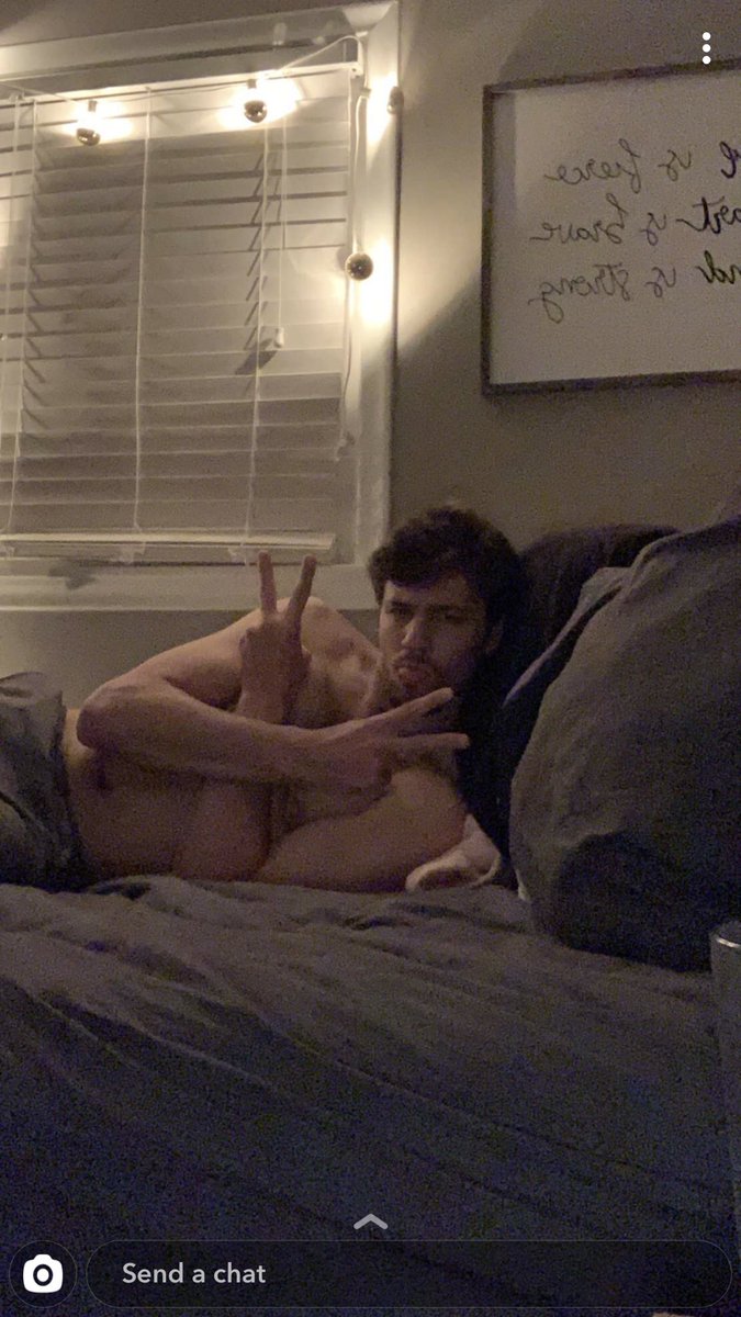 bridGET_BUCK3TS's tweet photo. Me: busting my ass at work overnight so we can go on nice trips &amp; buy fun things
My boyfriend: https://t.co/wQY8O2TJQ7