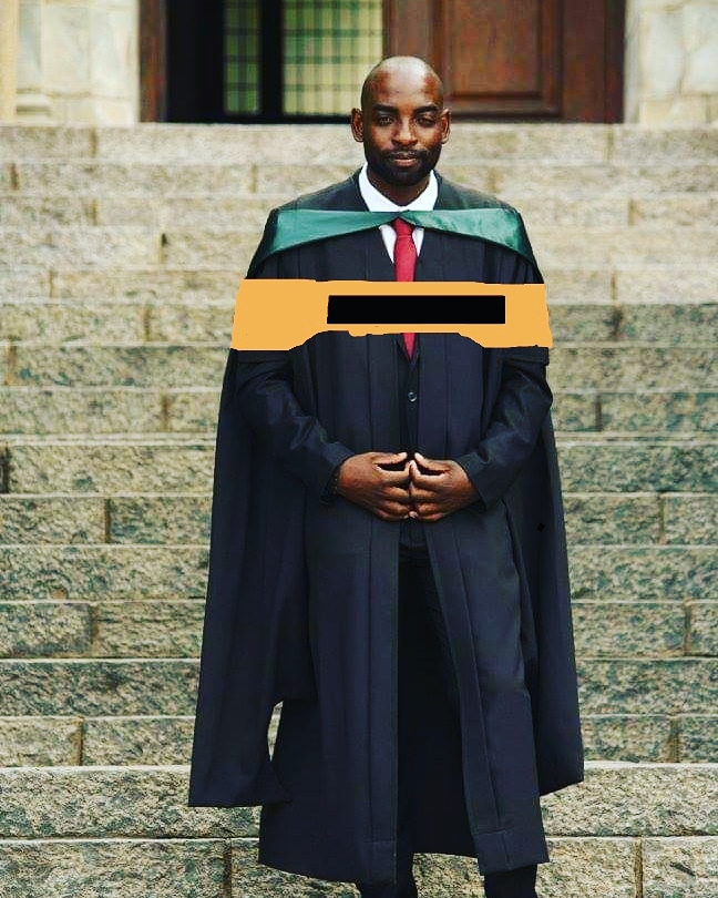 AlphusMtilene's tweet photo. A picture I took after today's Rhodes University Graduation Ceremony 😂😂😂🤣🤣 BEd(Hons) obtained 🎓
No weapon formed against me shall prosper 😭 Coronavirus for who? For the why? Re tsene! 😝😜 #RUGrad #Grad3.0 #ThirdQualification #MakingEducationFashionable #SecuringThePapers https://t.co/0cEwiy22IS