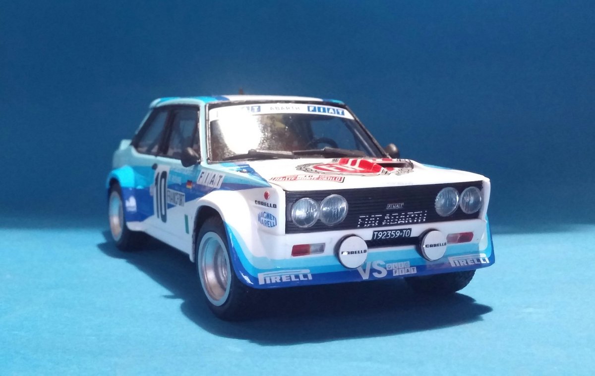 イタレリのフィアット131アバルト 1980年モンテカルロラリー完成しま 