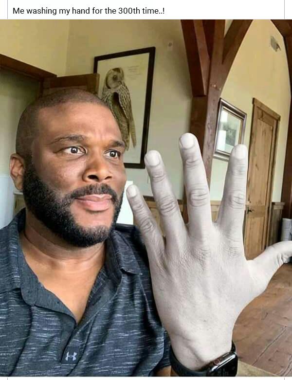 KgosiemangRob's tweet photo. #day2oflockdown #lockdownBW
#StayHomeSaveLives frequently wash your hands with clean water and soap or sanitize where possible, keep social distance https://t.co/RET3KW5Cwz