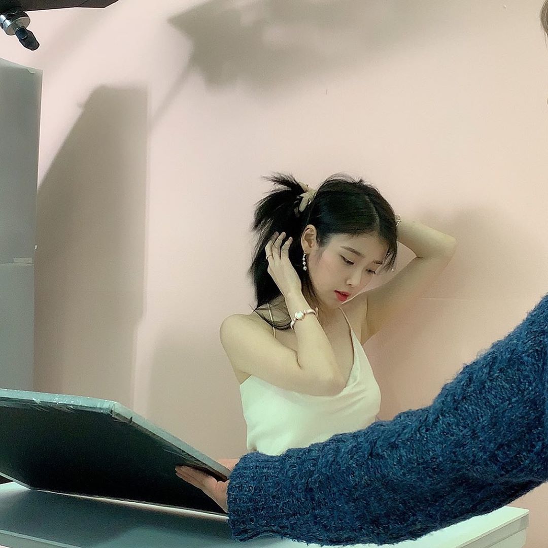 iu and son yejin ; a thread↳   #아이유   #손예진