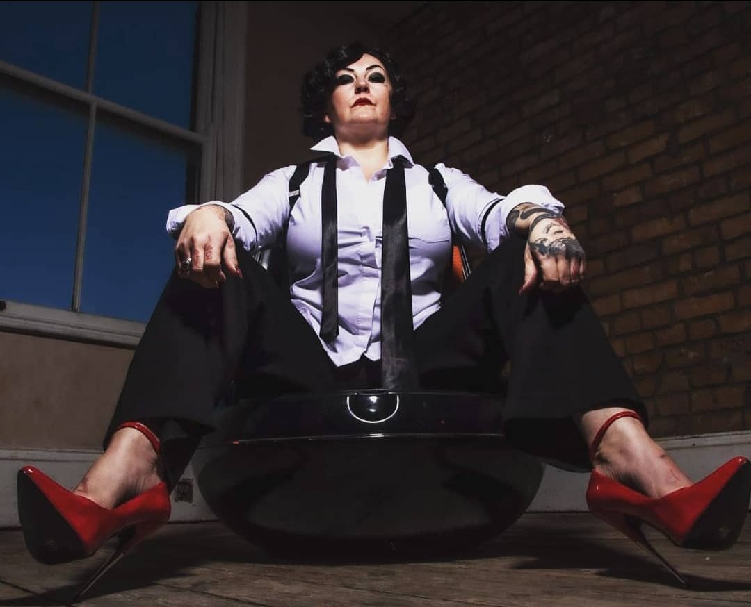 BossBitchDita's tweet photo. She's le ultimate God nth can surpass her divinely power she's the most beautiful&most powerful le #OnlyTrueGoddess make sure to worship her
#MistressDita #HullMistress #HullDominatrix #HullDungeon #MaleSlavesInHull #BDSMHull #FemaleSupremacy #Femdom #Findom #Emaildomination https://t.co/8wkVWB2j7S