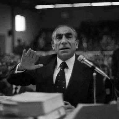 Değerli siyaset adamı ve Milliyetçi Hareket Partisi Kurucu Genel Başkanı #AlparslanTürkeş'i vefatının sene-i devriyesinde rahmetle yâd ediyorum. Ruhu şad, mekânı cennet olsun...
#cumartesi #4nisan1997