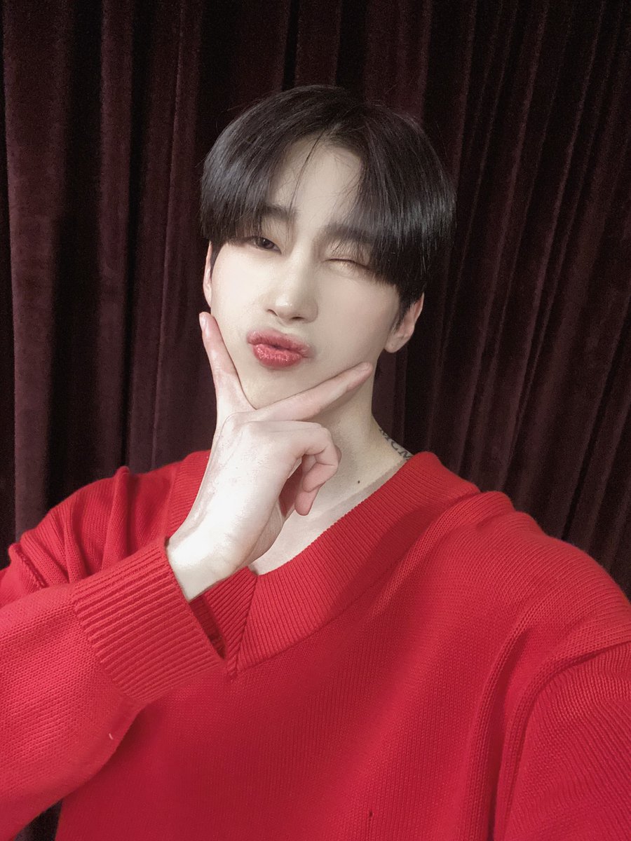 needsmusic_twt's tweet photo. 🎧한승우 - 내일부터 우리가 못본다면
지금 전 음원사이트에서 감상하세요
🍈https://t.co/4Gr0XoB2E4
예쁜 해시태그에 감동해서😭
녹음실 셀카 클린본도 Dream💙💛
#봄날의_선물_승우의_첫오스트
#wooya_1st_ost_Hyena
#한승우 #hanseungwoo #빅톤 #하이에나ost #내일부터우리가못본다면 #니즈뮤직 https://t.co/mdkY5KGT1q