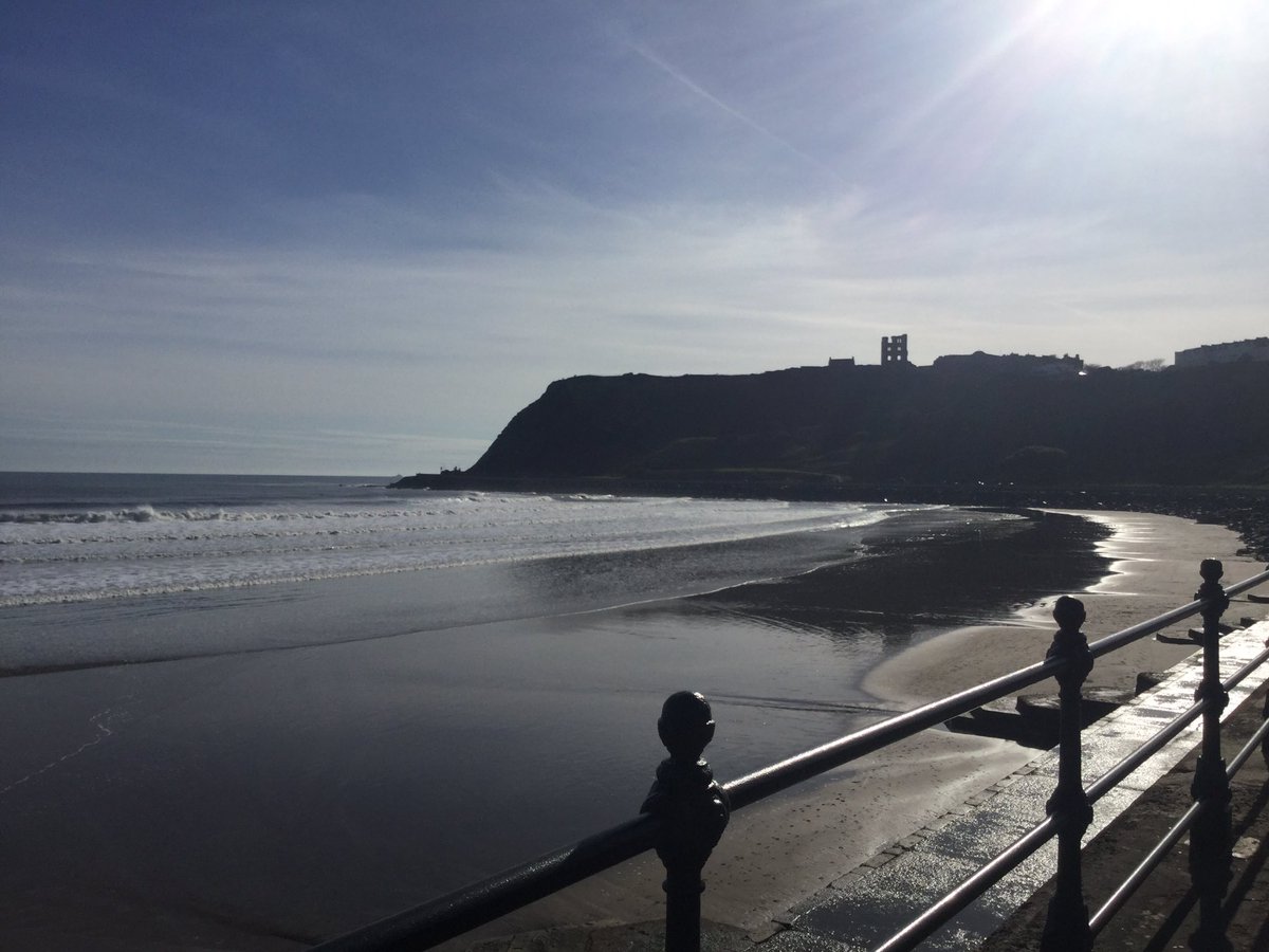 kim22mundy's tweet photo. Wow you could be mistaken for thinking all was well in the world....my stunning running view...making the most of my one venture out! #DailyExercise #fivemiler #mentalwellbeing #wellness #fitness @NYorksPolice patrolling 👏👏 #StaySafeStayHome 💖 https://t.co/rUTKLHH76q
