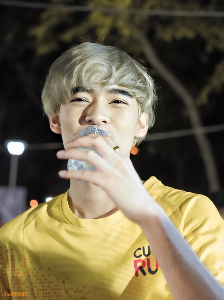 ssodagirll's tweet photo. ก็แค่กินน้ำ .. จะต้องตะมุตะมิขนาดนี้มั้ยก่อนนนนน 😙
.
คิดถึงนะคับต้าวนุ่ม .. พี่เป็นกำลังใจให้ทำโปรเจ็คให้เสร็จไวไวน้าาา 💚
.
@kaownah9
#ก้าวหน้าครับผม
#CUSCIRUN2020
#CUSCIRUN2020xKaownah https://t.co/wFWe5Zqpxd