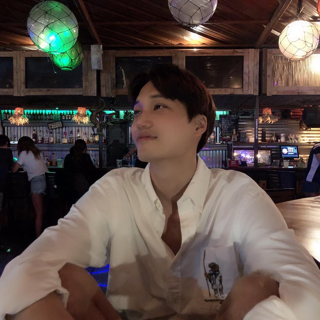 fuck it      —kim jongin being peak boyfriend material;      [a thread]