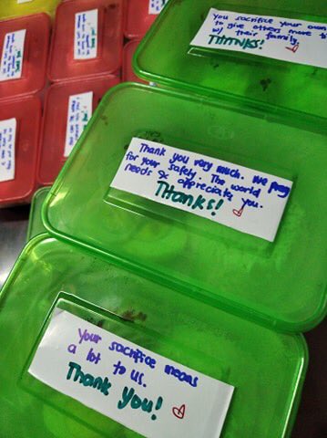 RiaRizza's tweet photo. LSS:🎶Don’t share the hate and scare, Spread never-ending love and care🎶🇸🇽🌏Salamat po. Stay Healthy🙏🏻 #FrontLinersPH #BulacanMedicalCenter #healthworkers #Tanod #Nurses #Doctors #cleaners #FrontlinersFirst #SoThatTheOthersMayLive #BeatCOVID19 #RVFriends https://t.co/SArweoop9u