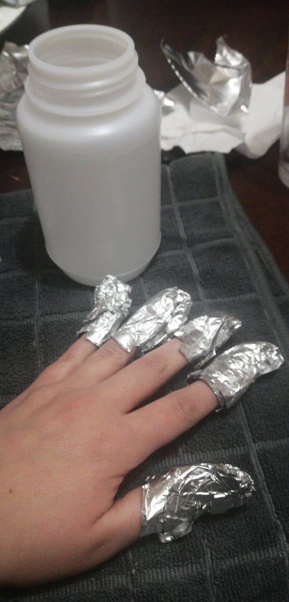 GreciaCalles's tweet photo. Recomiendo ampliamente a la mujer que me puso estas uñas 👌
esta cabron quitarmelas 😫😑 https://t.co/t6arSnhO4m