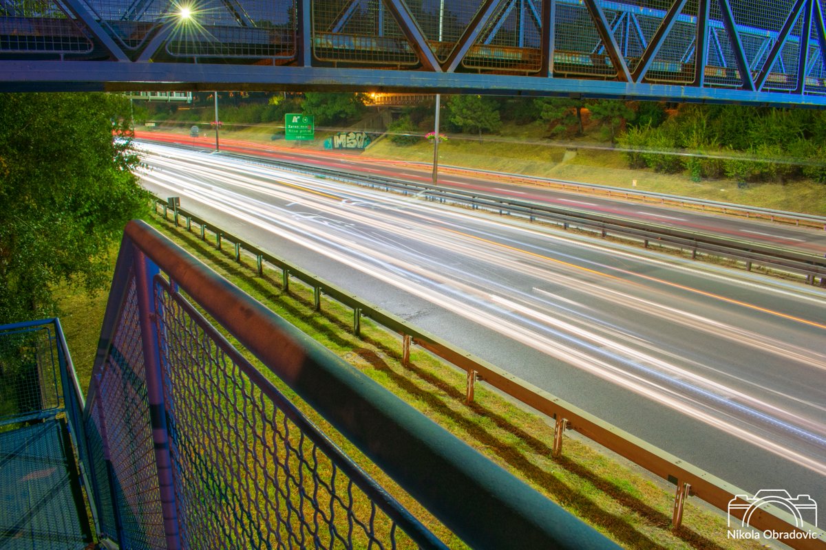 Nicesouris's tweet photo. jmlpyt: RT NikolaOphoto: My favourite genre of photography. #longexposure #photos
#photooftheday #photo #photography #photoshop #photographer #road #nightphotography #traillights #belgrade #Serbia #dowhatevermakesyouhappy #PhotographyIsArt #photographyis… https://t.co/cnOn6knLLE
