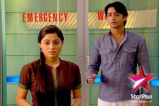  #9YearsOfNavyaBoth of them got to know each other gradually..Be it dropping navya home first time, the hospital scene where both decided to hide the suicide case, the computer project..They could not resist but think about the other person!!