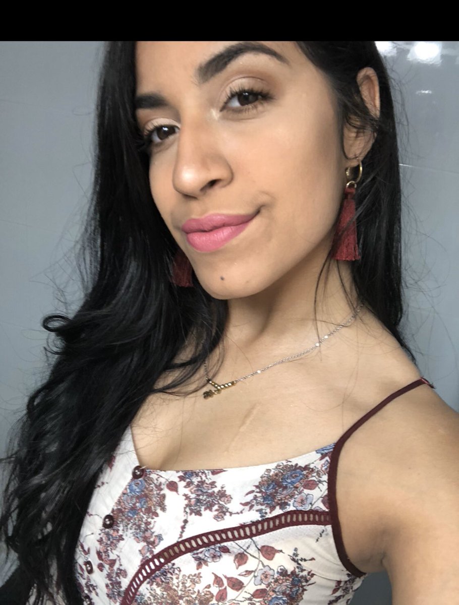 Pau_linam's tweet photo. Pregunta sería.... NEGRO COMPLETO o Balayage? 🤔 https://t.co/cpopMzHEtU
