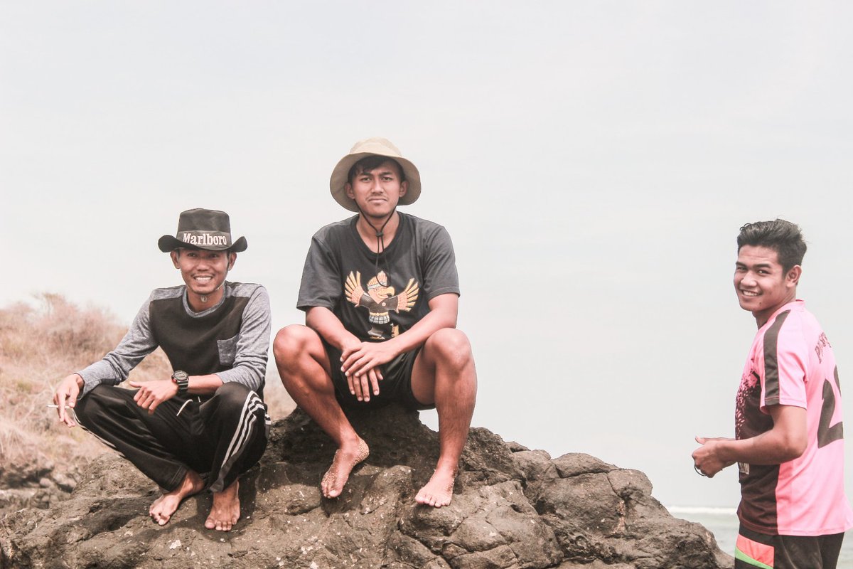 agusdpra's tweet photo. Gara" mas @Madariyanhadi jiwa halan" &amp; jepret"an ku bergezolak, hadeeuh ...
#JalanJalanOnline
Sumbawa Barat, NTB. 2018 https://t.co/4VtWoanEjG