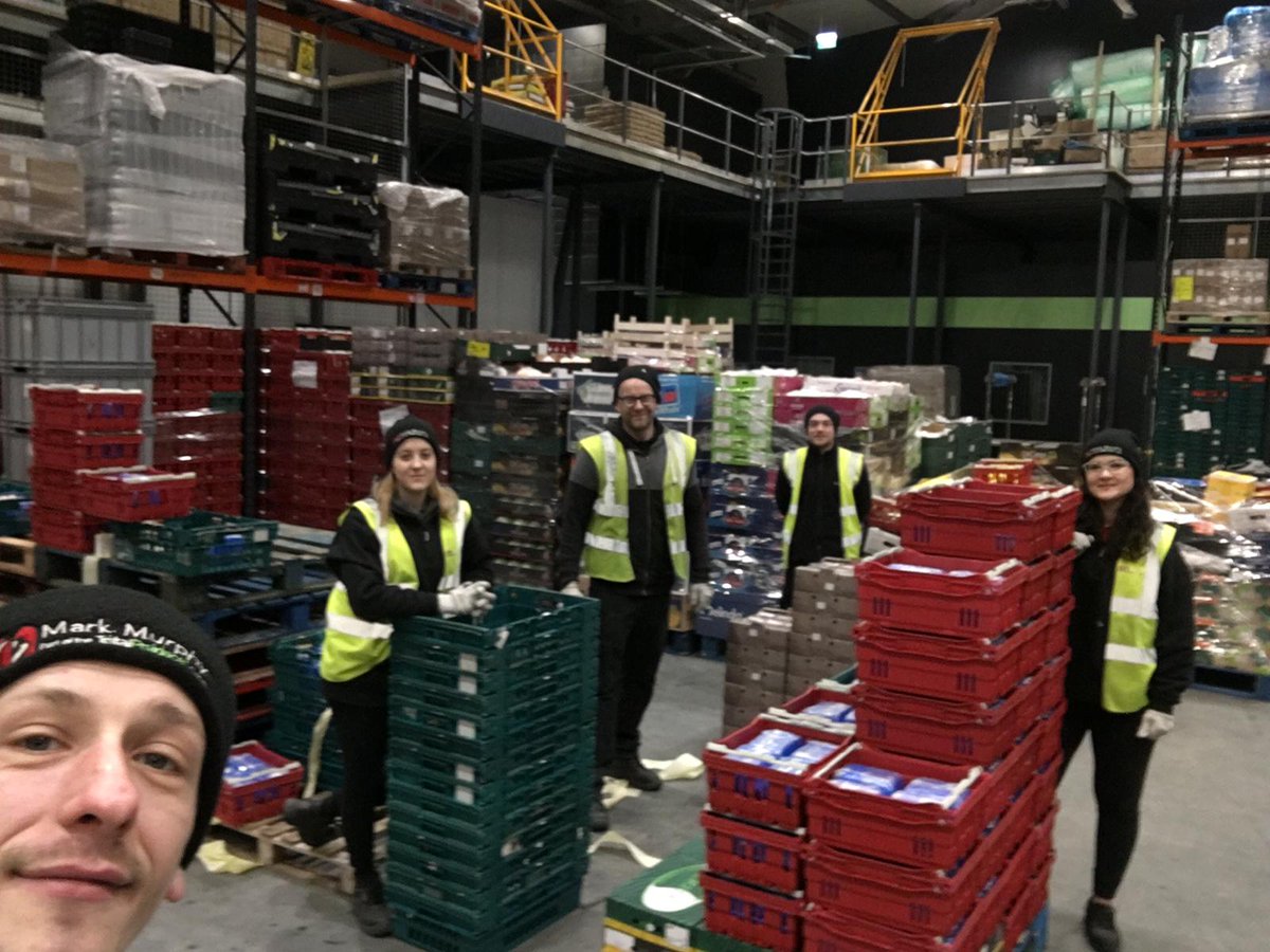 totaledinburgh's tweet photo. Our  #heroesoffreshproduce creating some  #SaturdayVibes #loveit https://t.co/NG6Ty5pbvr