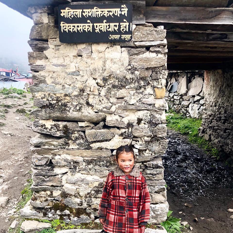 ExcerptsNepal's tweet photo. #Manaslu Circuit, #Samagaun, 3,550 meters or 11,647 feet abv sea level, this little girl follows tourists yelling, “Chocolate”. The sign over her head reads, “Female empowerment equals infrastructural development”. Fitting words to end a system of patriarchy
#ExcerptsFromNepal🇳🇵 https://t.co/xRqFwhHgVs