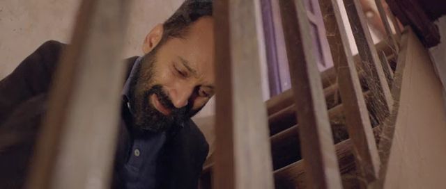 1st pic : Fahadh (as Viju) is crying when he is leaving that house. 2nd pic : Fahadh (as Joshua) is crying when he has revisited his house. In the first, he was descending. In the second, he was ascending. Those differences.  #Trance