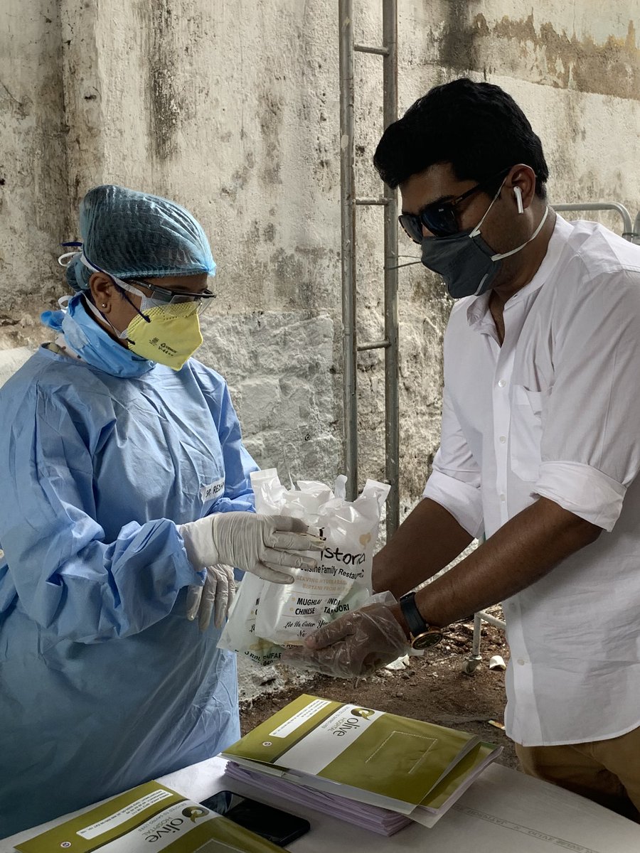 AffanFathe's tweet photo. @KTRTRS @TelanganaCMO Anna as an TRS party leader I am fallowing your footsteps I have doing my Job by helping Police men Doctors nurses an GHMC worked as there are risking there life for us 24/7 https://t.co/qvENdrkp4S