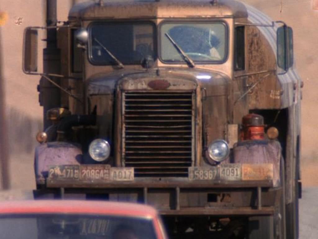 drivetrails's tweet photo. He should’ve stayed home, stayed safe. 

David Mann left his home in California on a sunny morning in his Plymouth Valiant. Things were okay until he began seeing this monster in his rear view mirror. 

Steven Spielberg’s directorial debut. And unmistakably —>

1/2 https://t.co/jxBP4iQseA