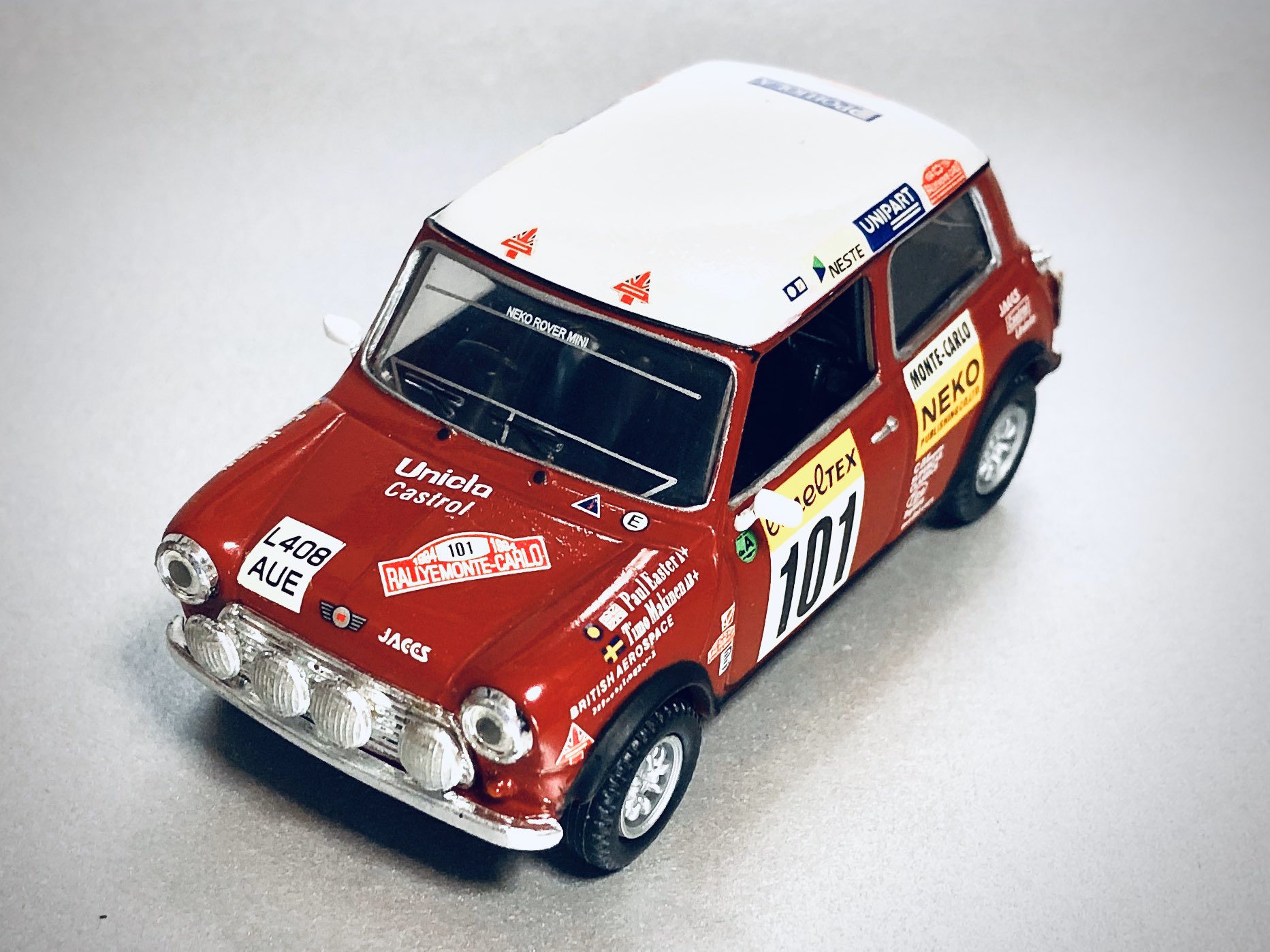 フォンティエ Neko Rover Mini 1994年のモンテカルロラリー出場車 ドライバーはティモ マキネン トミではなくティモ 65年にはミニでモンテカルロを制した人ですが この時点で56歳 日本のネコパブがスポンサーとなりミニの