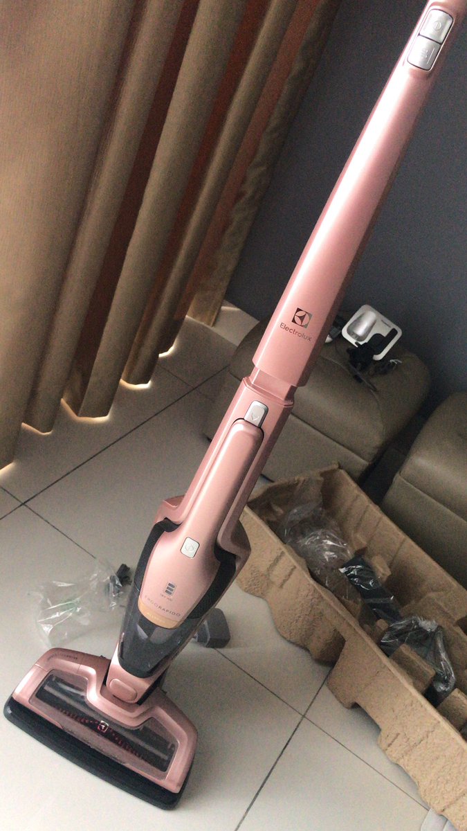 _Just_Ruben_'s tweet photo. New toy #theAdultLife https://t.co/iOiilVe4wn